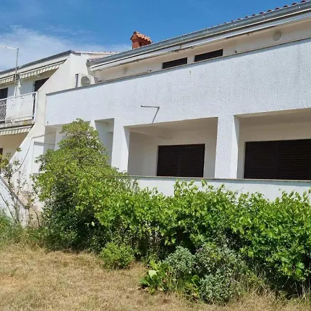 Apartman S Lijepim Pogledom Punat