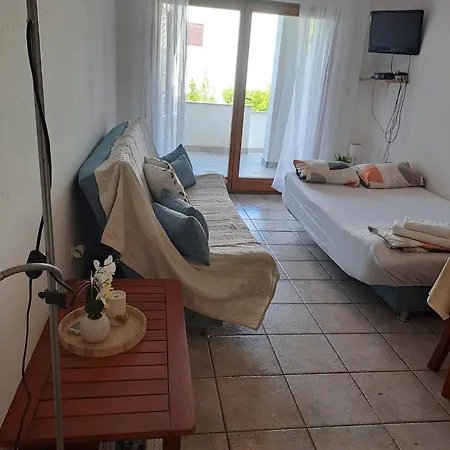 S Lijepim Pogledom Apartman Punat
