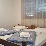 S Lijepim Pogledom شقة *