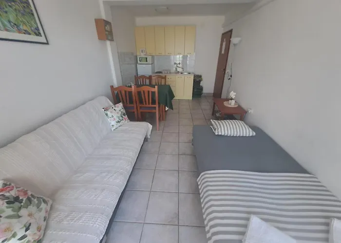 Apartman S Lijepim Pogledom *